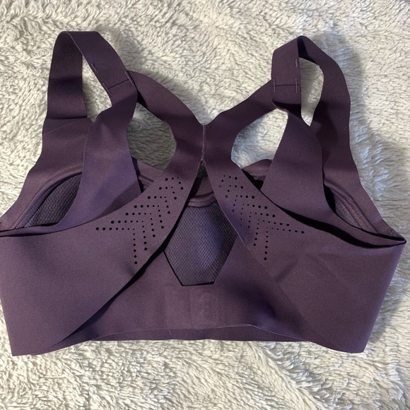 Like new Victoria’s Secret sports bra - Picture 2 of 3